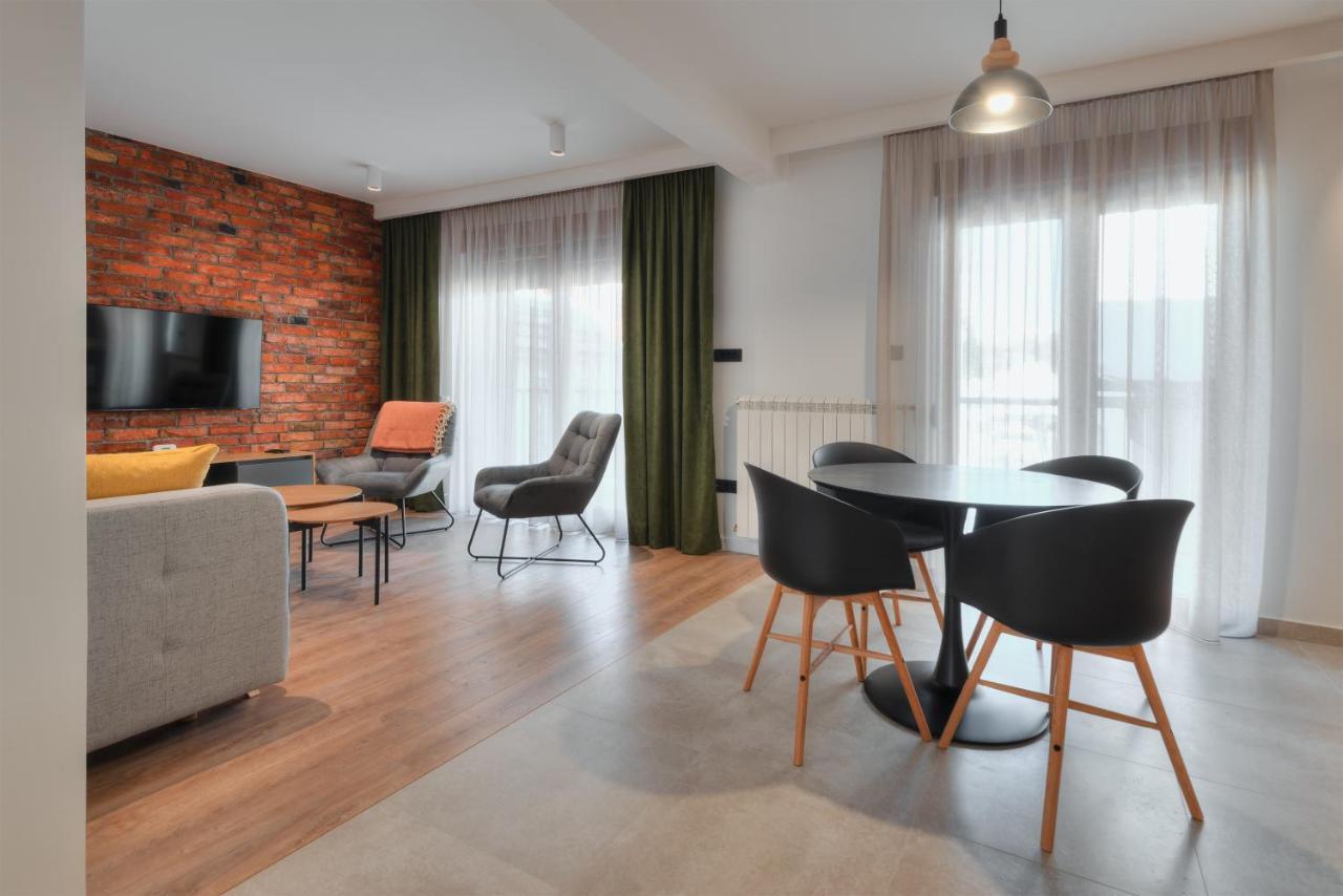 Apartmani Studio Proforma โคลาชิน ภายนอก รูปภาพ